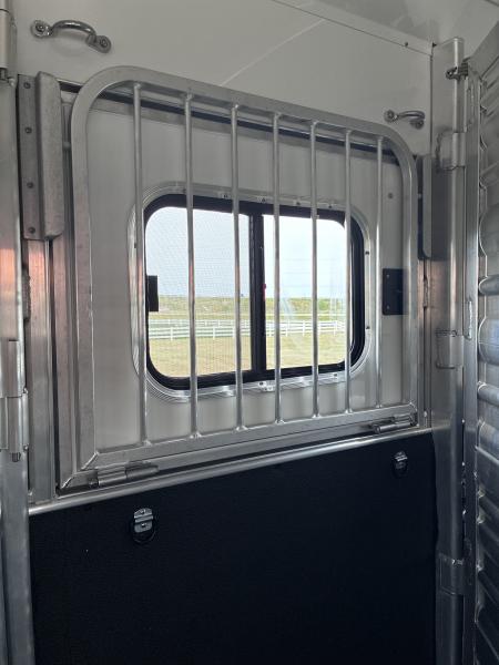 New 2027 Cimarron Trailers 4H GN R.T.G. Horse Trailer