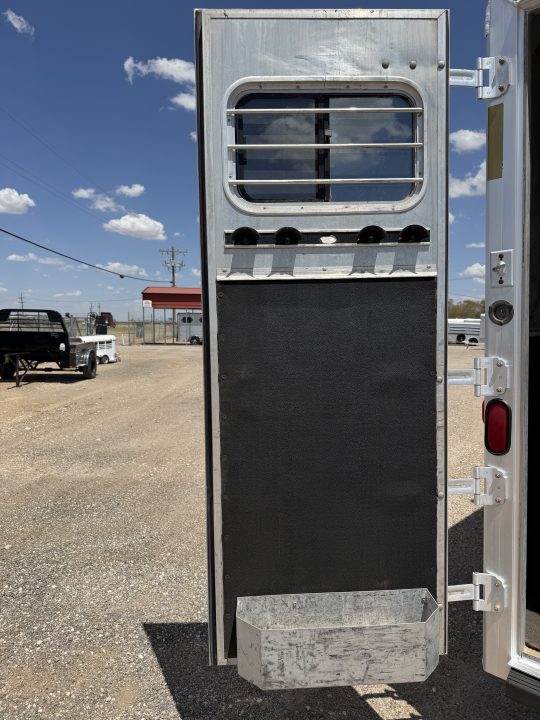 Used 2002 Exiss Trailers 3H LQ Horse Trailer