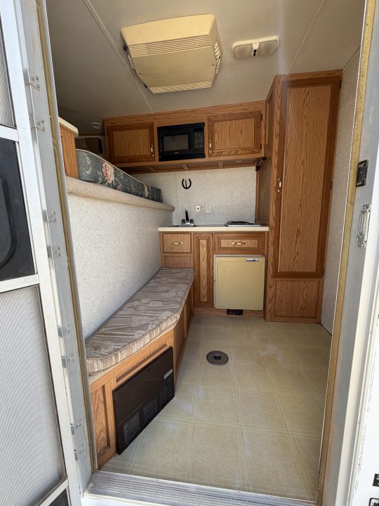 Used 2002 Exiss Trailers 3H LQ Horse Trailer