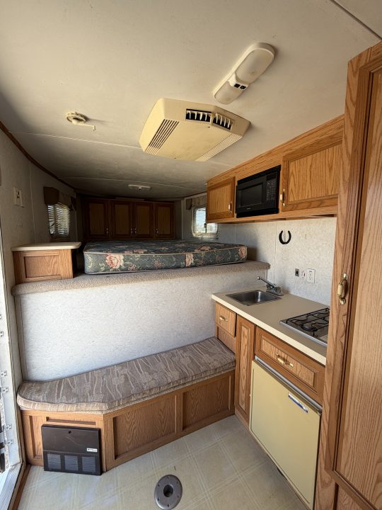 Used 2002 Exiss Trailers 3H LQ Horse Trailer