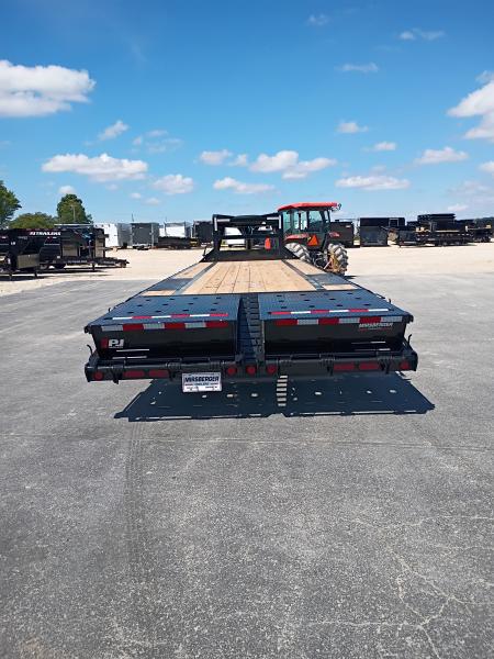 New 2027 PJ Trailers LQ302