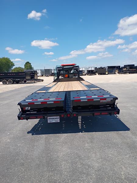 New 2027 PJ Trailers LQ252