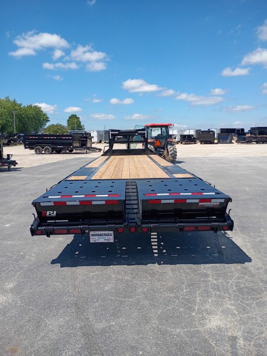 New 2027 PJ Trailers LQ302