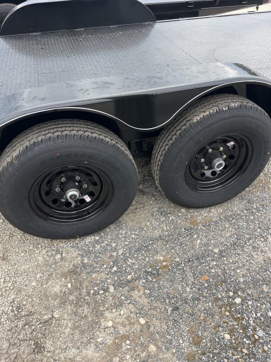 New 2026 P & T Trailers 82X24SSCH Car Hauler