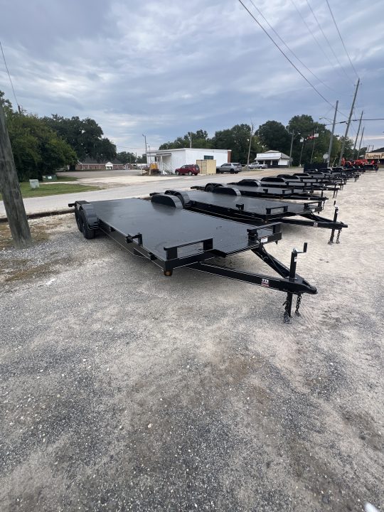New 2026 P & T Trailers 82X24SSCH Car Hauler