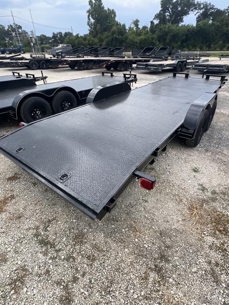 New 2026 P & T Trailers 82X24SSCH Car Hauler