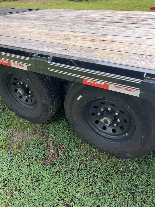 Used 2025 Trail Maxx MAX27-32 Flatbed Trailer
