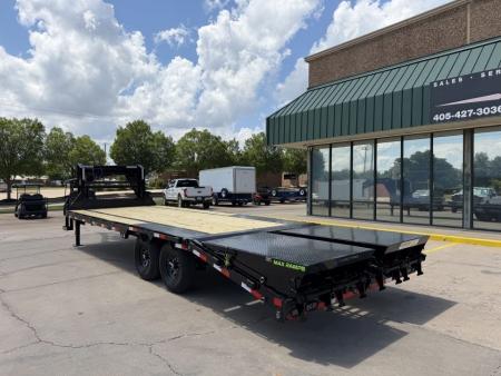 New #391863 2027 LOAD TRAIL GP 25 X 102 TANDEM AXLE LOW-PRO 14K FLATBED GOOSENECK W/ MAX RAMPS