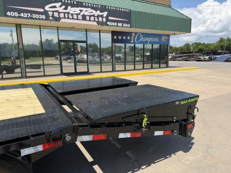 New #391863 2027 LOAD TRAIL GP 25 X 102 TANDEM AXLE LOW-PRO 14K FLATBED GOOSENECK W/ MAX RAMPS