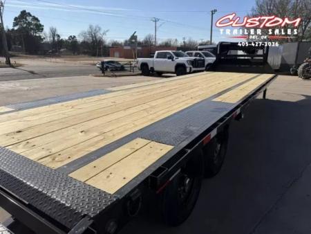 New #391400 2027 LOAD TRAIL GP 32 X 102 TANDEM AXLE LOW-PRO 14K GOOSENECK TRAILER W/ MAX RAMPS