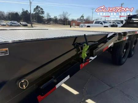 New #391400 2027 LOAD TRAIL GP 32 X 102 TANDEM AXLE LOW-PRO 14K GOOSENECK TRAILER W/ MAX RAMPS