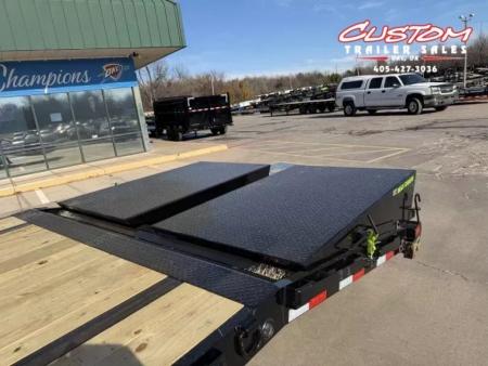 New #391400 2027 LOAD TRAIL GP 32 X 102 TANDEM AXLE LOW-PRO 14K GOOSENECK TRAILER W/ MAX RAMPS