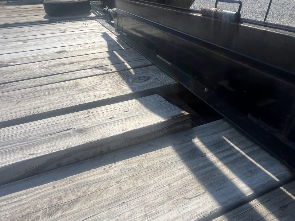 Used 2023 "REPO" Davidson Trailers 102X40 DECKOVER GOOSENECK 20K DE-RATED "REPO"