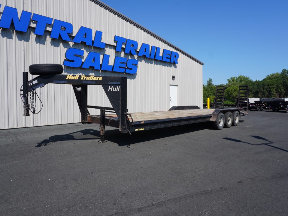 Used 2013 Hull 82"x30' Gooseneck Equipment Trailer