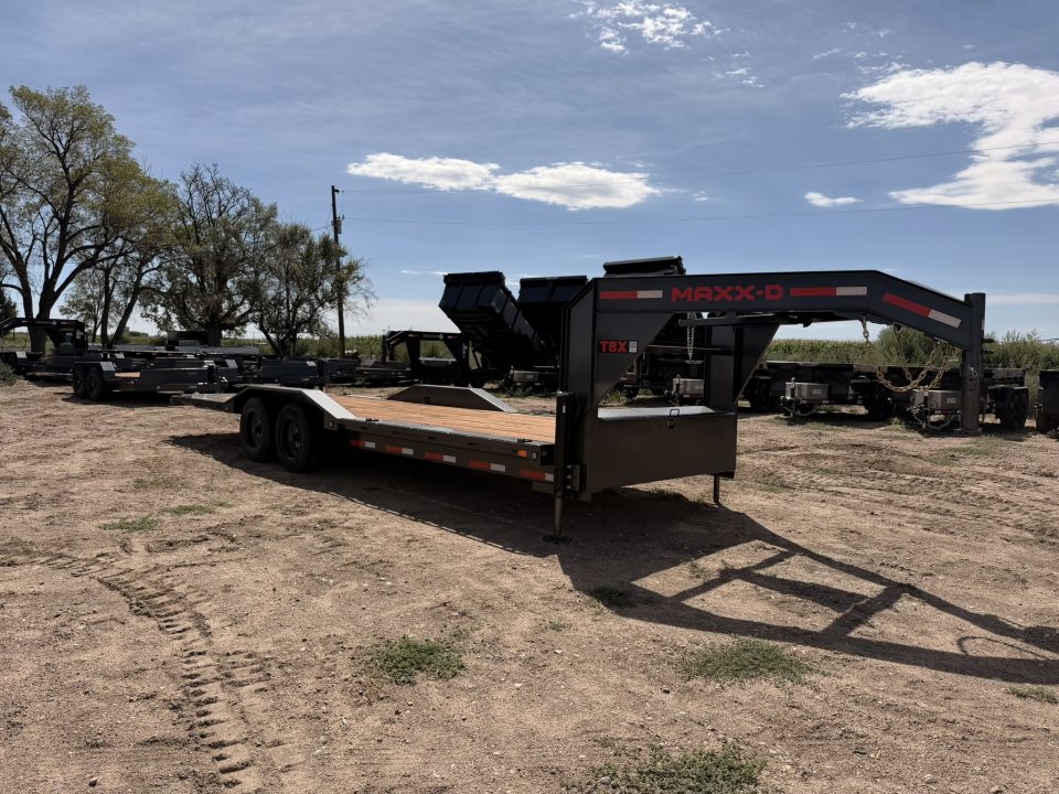 New 2027 MAXD 8.5-24 Gooseneck Tilt Deck Equipment Hauler W/ 18 PLY Tires 18K GVWR Flatbed Trailer