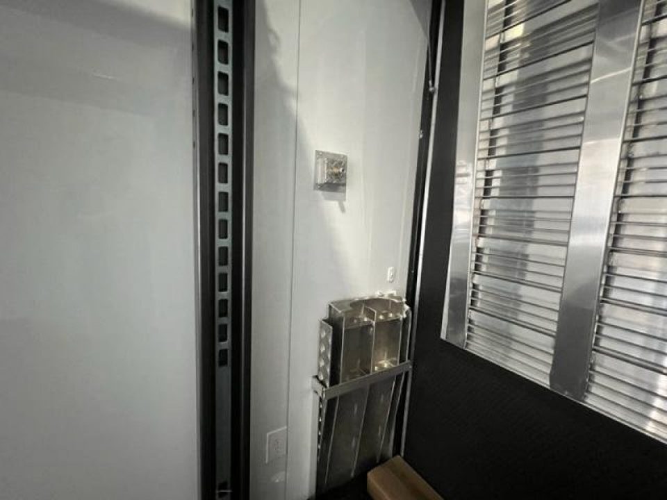 New Discovery 8.5x30 Stacker- Silver