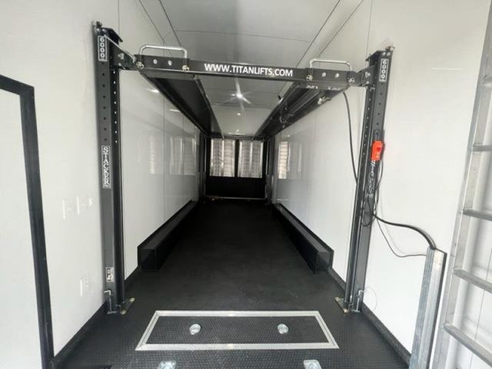 New Discovery 8.5x30 Stacker- Silver
