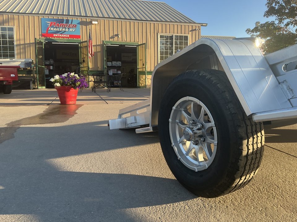 New 2027 Aluma 7712H-TILT-S Utility Trailer