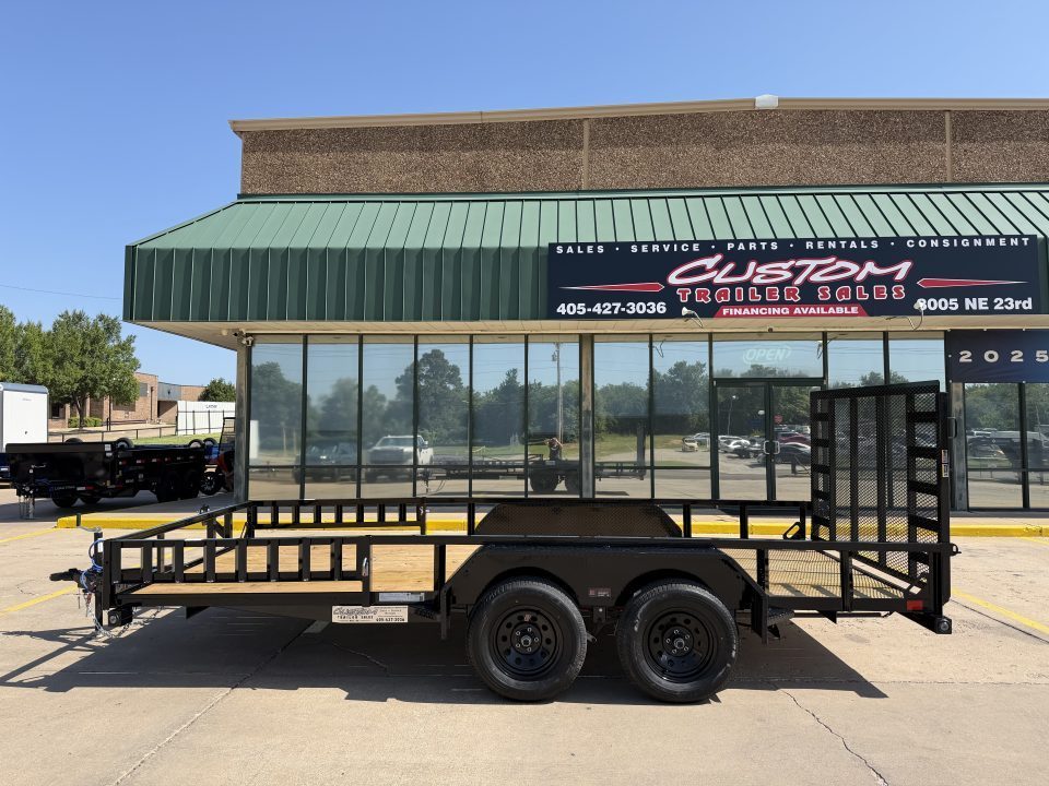New #388956 2027 LOAD TRAIL UE 16 X 83 TANDEM AXLE UTILITY W/ RAMP GATE 7K