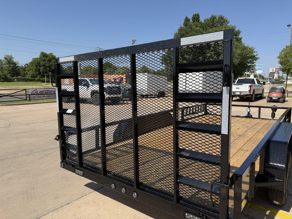 New #388956 2027 LOAD TRAIL UE 16 X 83 TANDEM AXLE UTILITY W/ RAMP GATE 7K