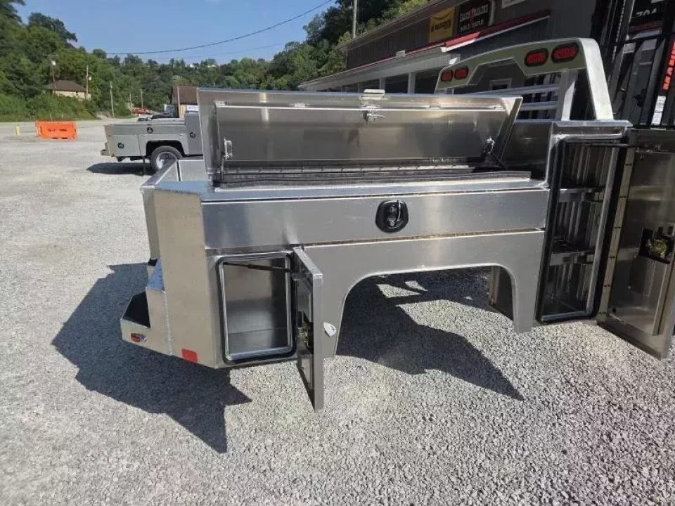 New Martin Truck Bodies Aluminum Gooseneck Service Body SRW 6.5' GMC / Chevy / Ford SMOOTH APPEARANCE