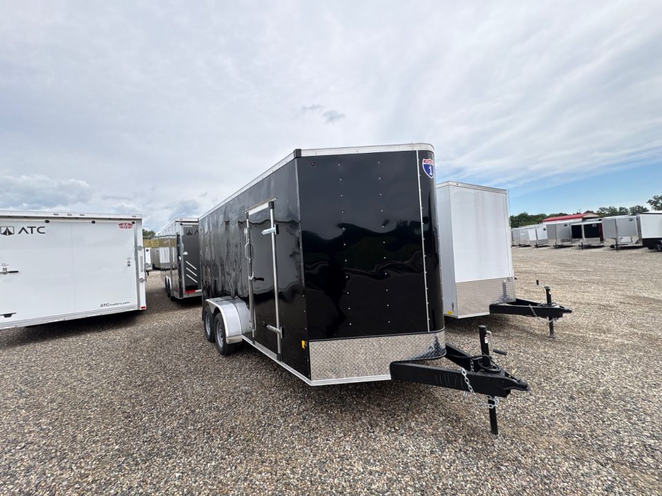 2027 Interstate Trailers photo 2