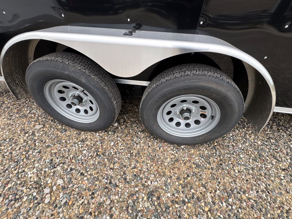 2027 Interstate Trailers photo 4