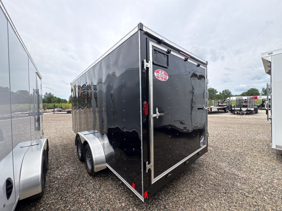 2027 Interstate Trailers photo 6