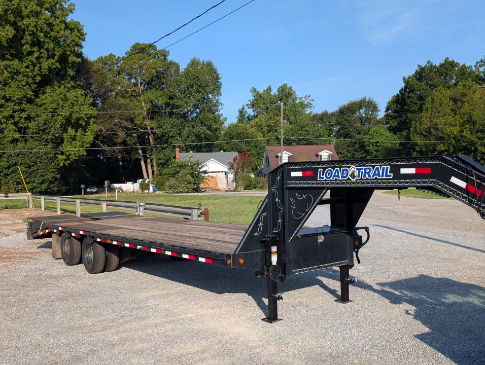 Used 2021 Load Trail Low Profile 28'Gooseneck Deckover Trailer