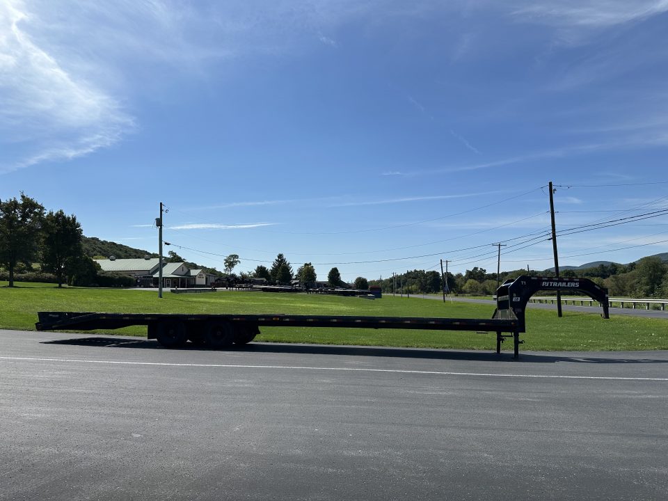 Used 2023 PJ Trailers LD 40 Flatbed Trailer