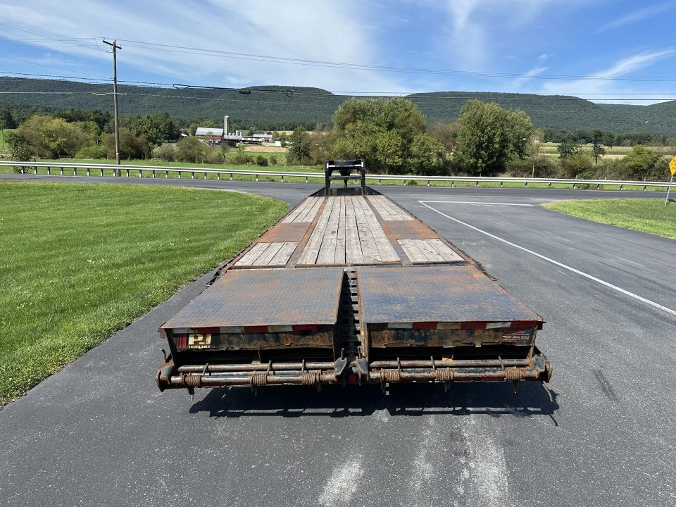 Used 2023 PJ Trailers LD 40 Flatbed Trailer
