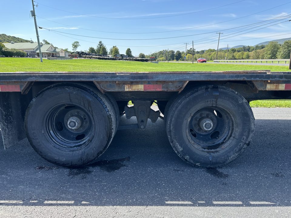 Used 2023 PJ Trailers LD 40 Flatbed Trailer