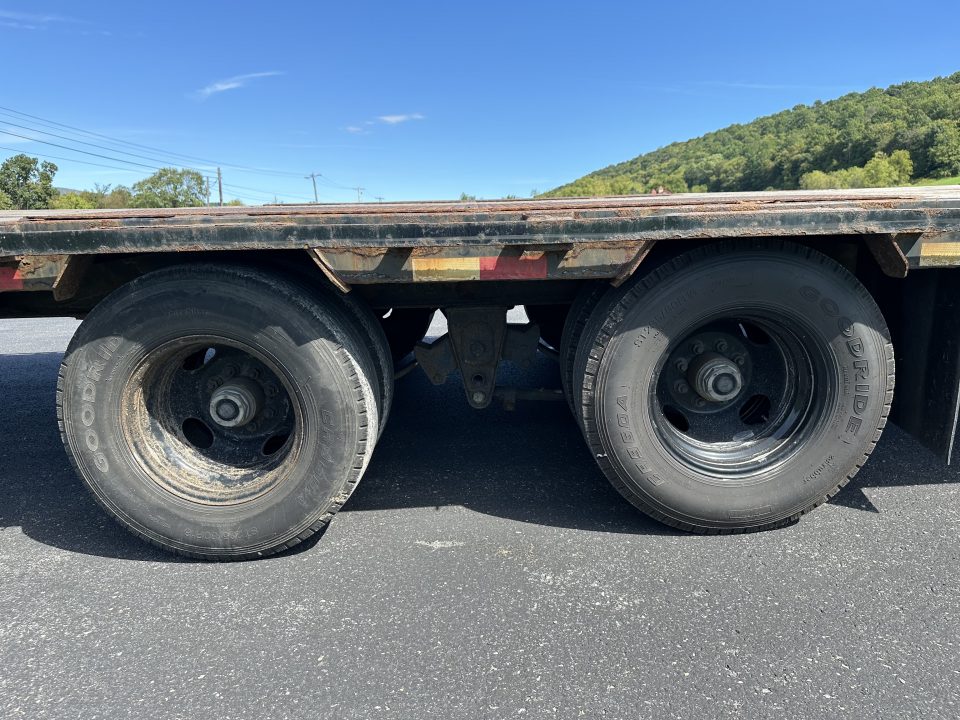 Used 2023 PJ Trailers LD 40 Flatbed Trailer