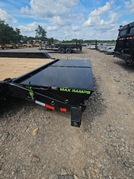 New 2027 Load Trail 24' Equipment Trailer Axle W/Max Ramps