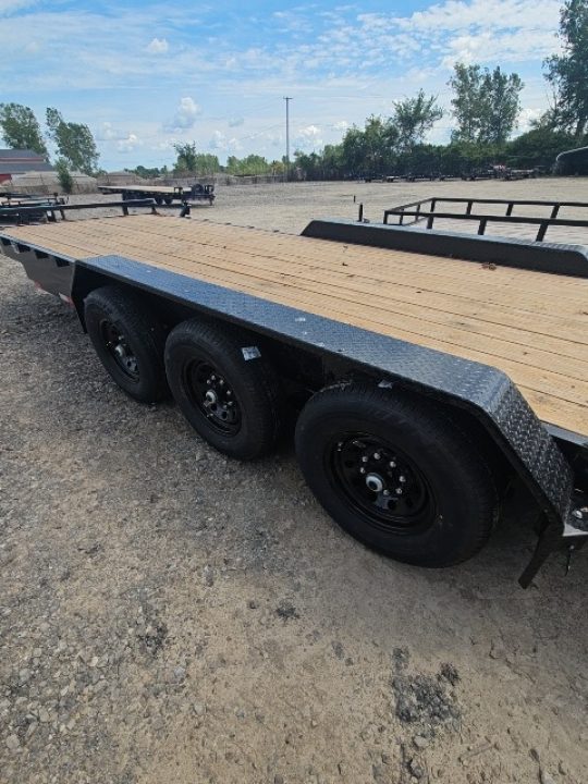 New 2027 Load Trail 22' Equipment Trailer Axle W/Max Ramps