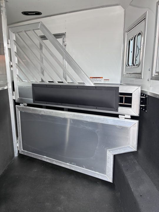New 2027 Lakota Infinity 3H 16' LQ Horse Trailer