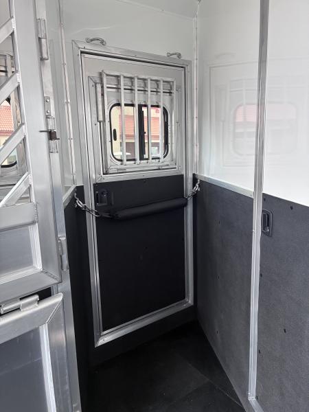 New 2027 Lakota Infinity 3H 16' LQ Horse Trailer