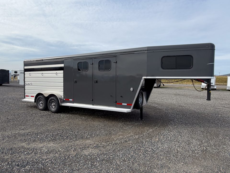 New 2026 Trails West 17' SANTA FE Living Quarter Stock / Stock Combo Trailer