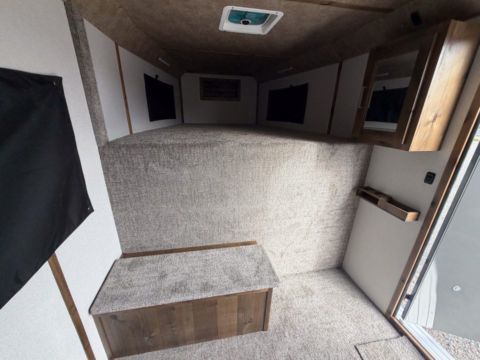 New 2026 Trails West 17' SANTA FE Living Quarter Stock / Stock Combo Trailer