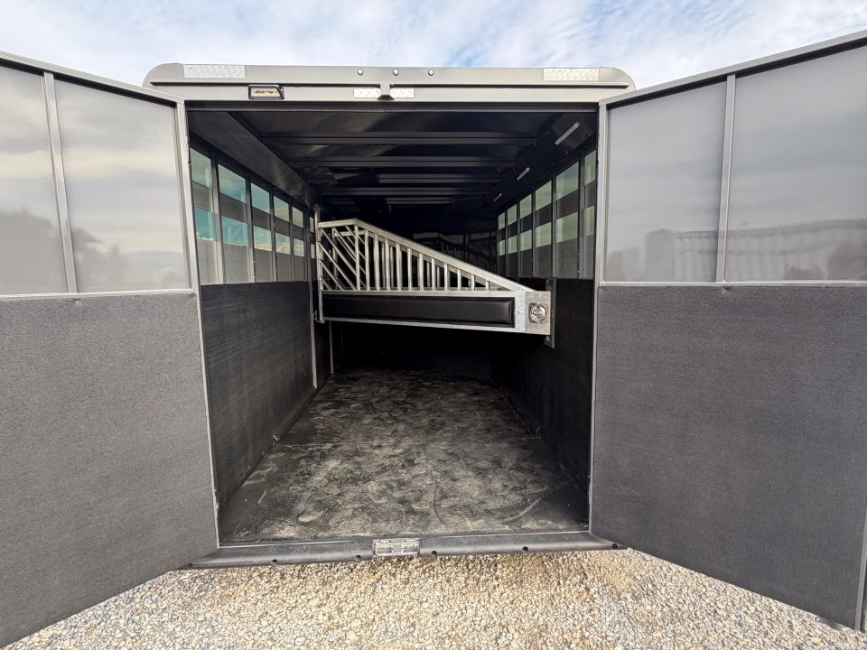 New 2026 Trails West 17' SANTA FE Living Quarter Stock / Stock Combo Trailer
