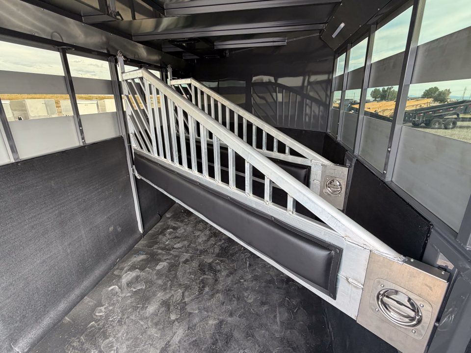 New 2026 Trails West 17' SANTA FE Living Quarter Stock / Stock Combo Trailer