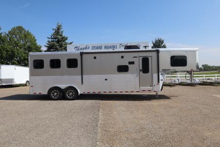Used 2019 Sundowner 3 Horse LQ Trailer