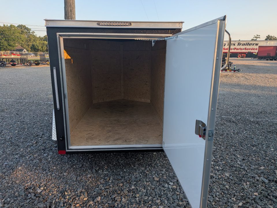 2027 Covered Wagon photo 7