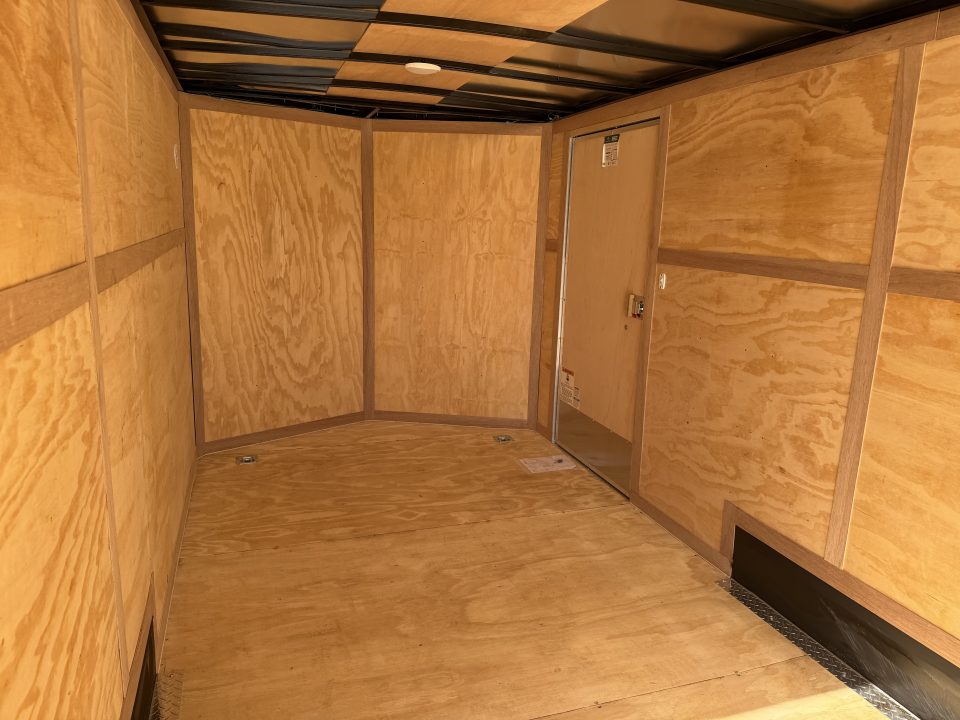 New #056552 2027 FOREST RIVER TA3 7 X 16 TANDEM AXLE 10K ENCLOSED W/ REAR RAMP DOOR