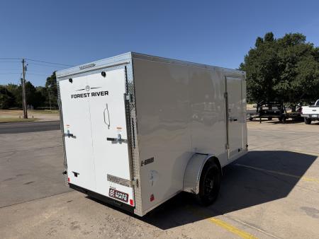 New #098149 2027 FOREST RIVER SA 6 X 12 SINGLE AXLE 3K ENCLOSED W/ REAR RAMP DOOR