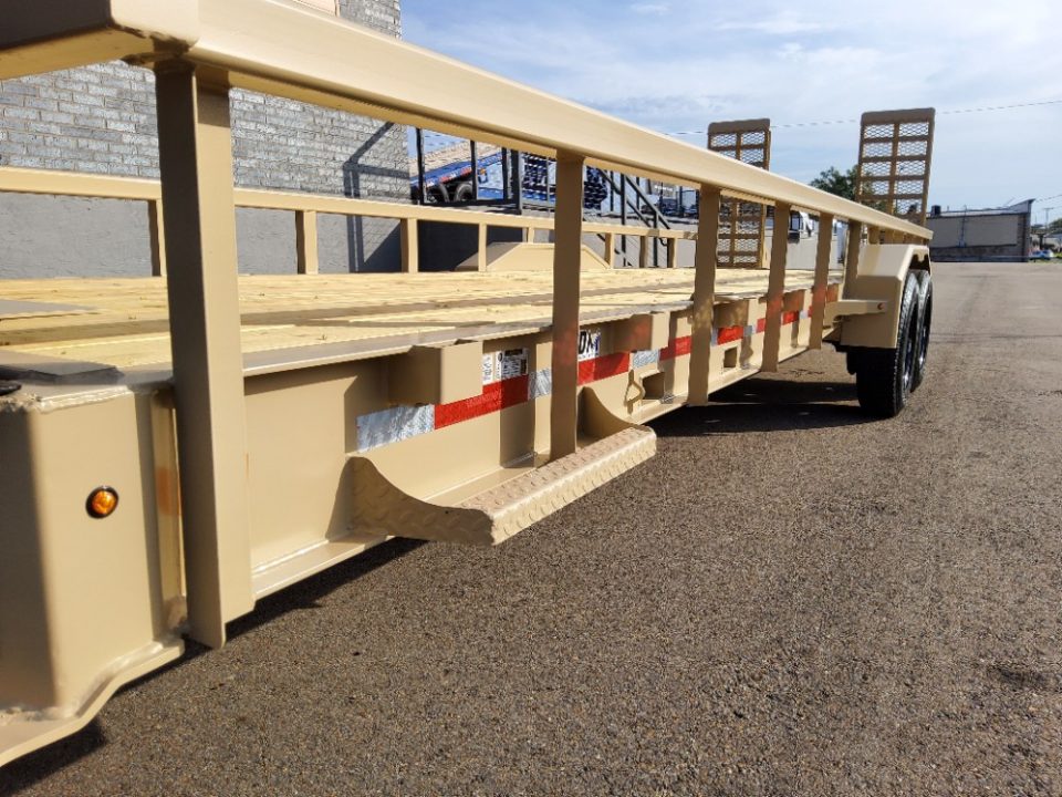 New 2027 Diamond C Trailers LPX210-PACESETTER Equipment Trailer
