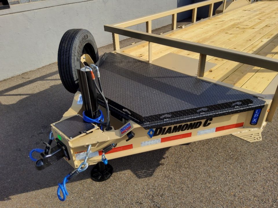 New 2027 Diamond C Trailers LPX210-PACESETTER Equipment Trailer
