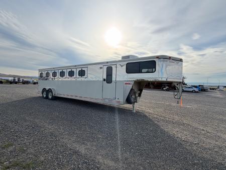 Used 1997 Sundowner Trailers 5H GN Horse Trailer