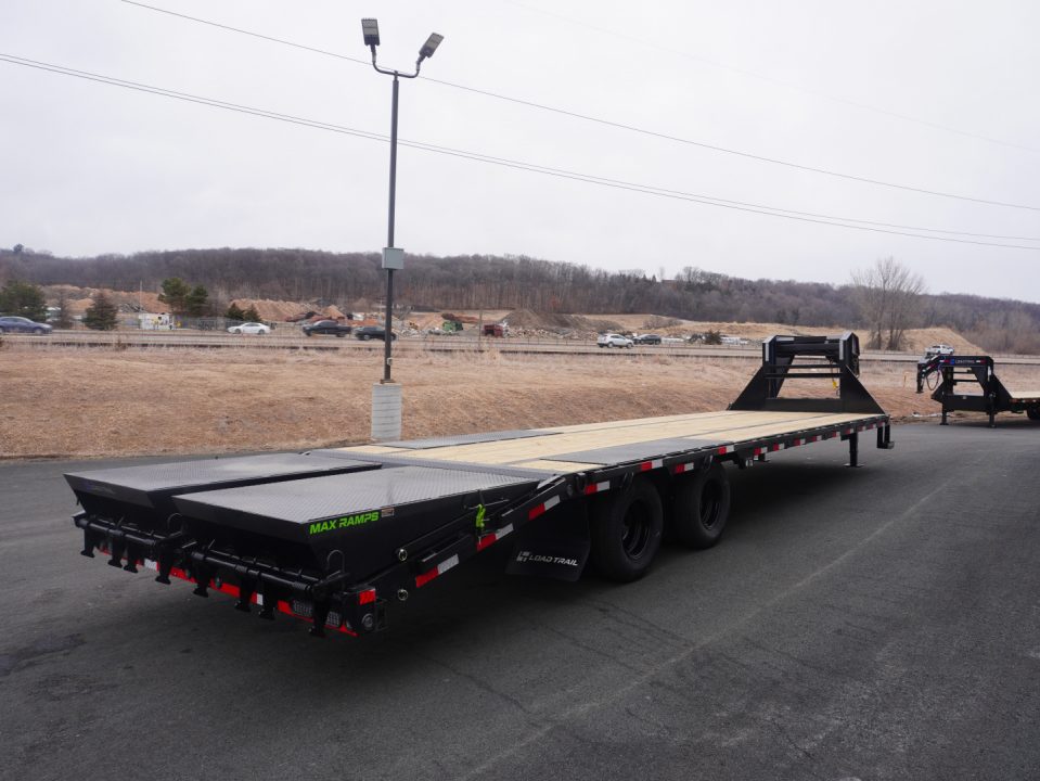 New 2027 Load Trail 32ft Gooseneck Deckover Trailer