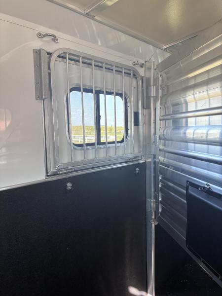 New 2027 Cimarron Trailers 3H BP Horse Trailer